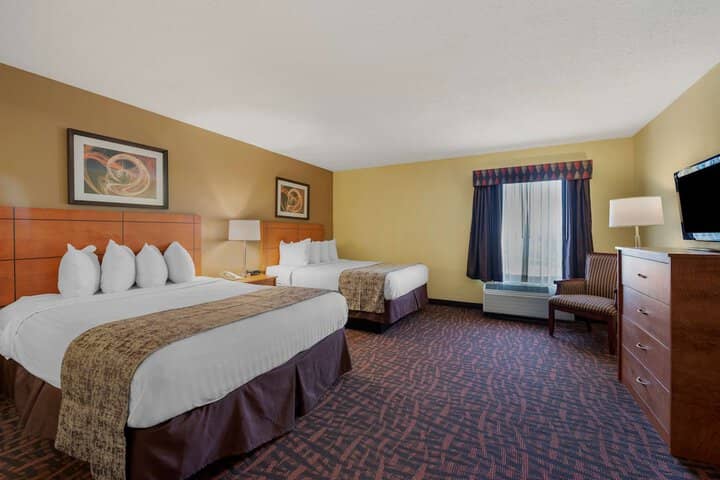 Room 11 of 27