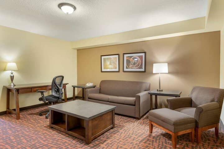 Room 13 of 27