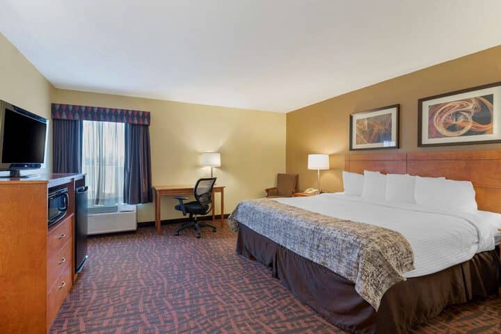 Room 6 of 27