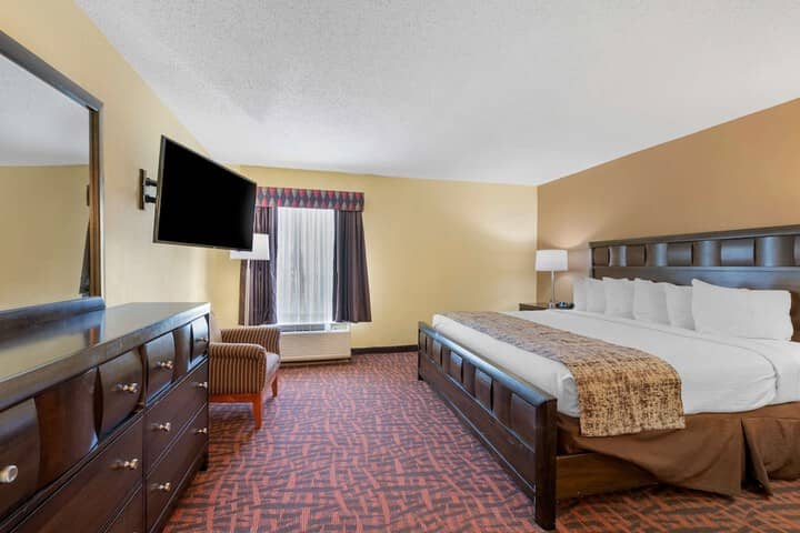 Room 4 of 27